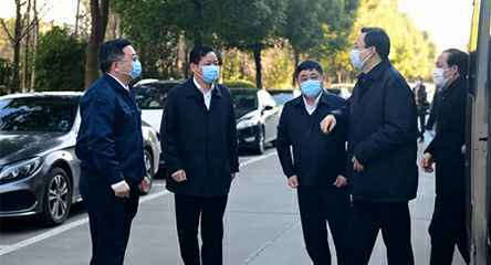 省委常委、苏州市委书记蓝绍敏来到贵阳胡云传统文化艺术有限公司调研